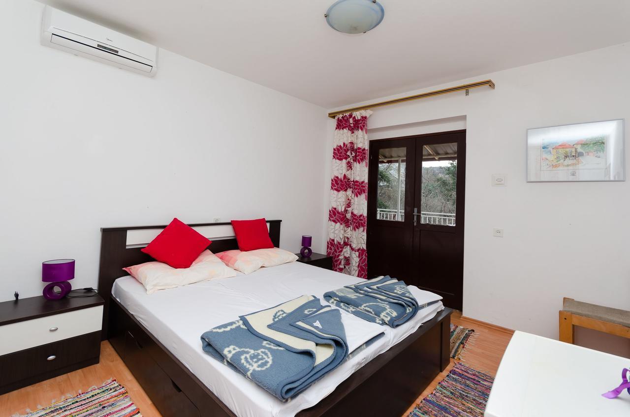 Apartments And Room Luka Klenovica Zewnętrze zdjęcie